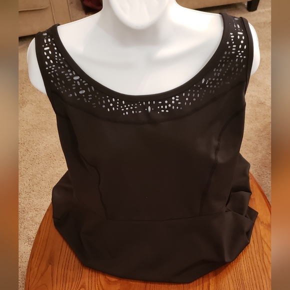 Lane Bryant "Livi Active" black racerback top - size 14/16 - Picture 3 of 9